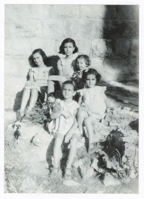 Sisters of the Mikhaʾil Family 