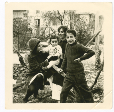 Shadya abu Ghazaleh with Cousins from aṣ-Ṣaleh Family