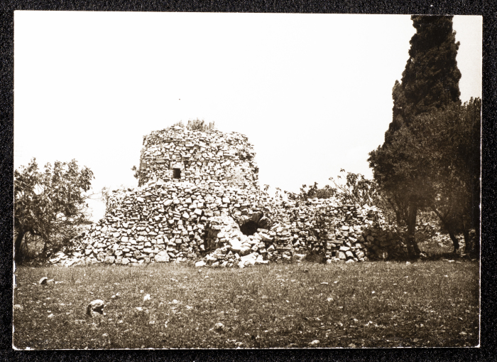 An Old Mintar between Birzeit and Ramallah 