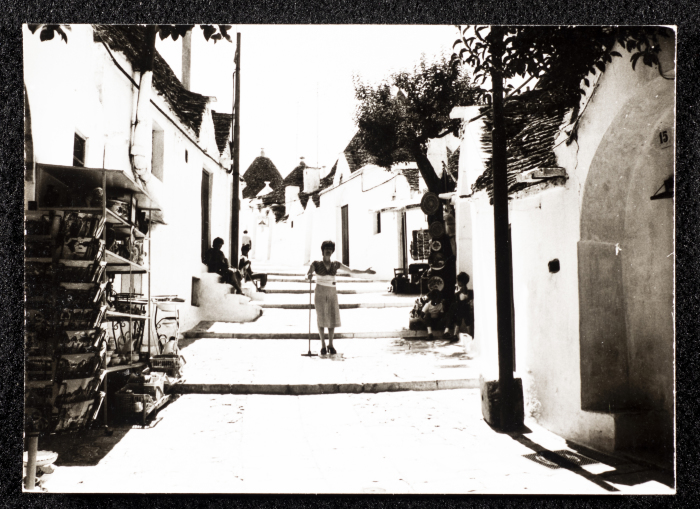 Suʿad al-ʿamiri in Alberobello, Italy