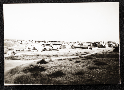 صورة لبيوت طنيَّة، شماليّ سوريا، 1981
