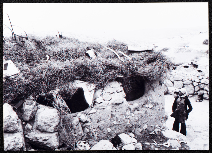 صورة لبيت حجر قديم في قرية البرج قضاء الخليل