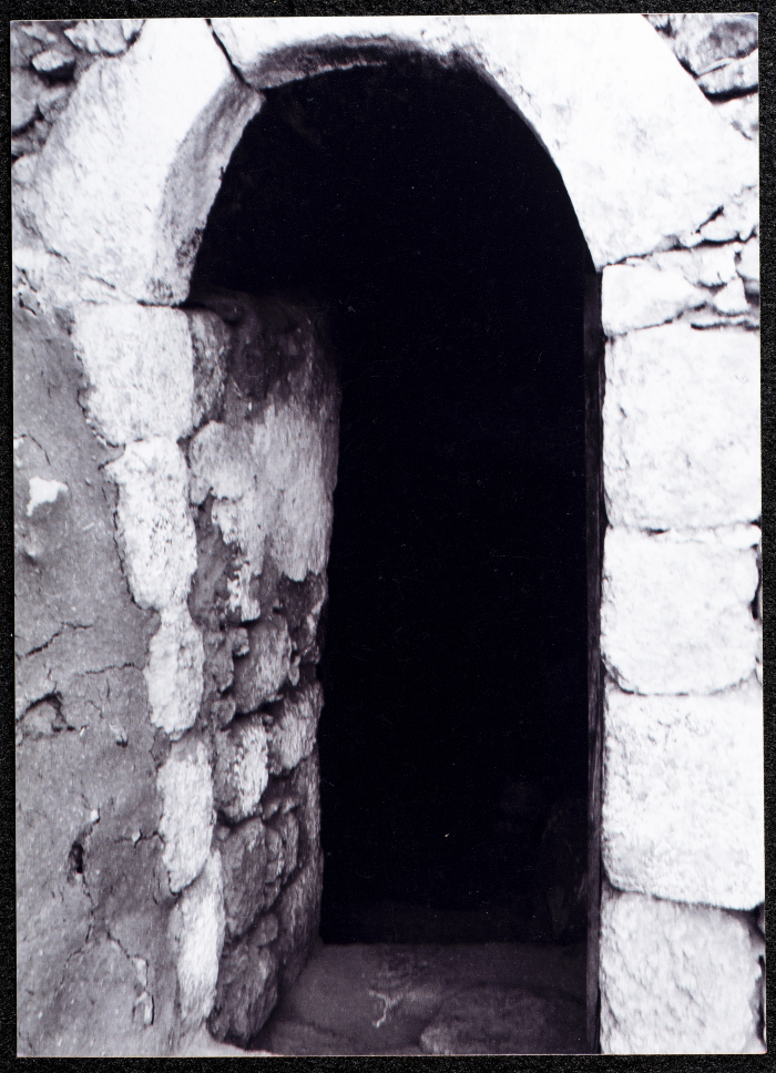 صورة لبيت حجر قديم في قرية البرج قضاء الخليل