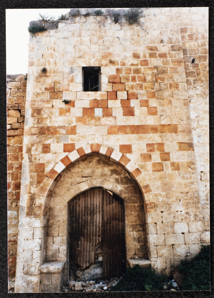 صورة لقصر صالح البرغوثي في قرية دير غسانة