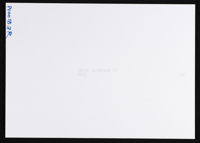 صورة لأم خضر شماسنة في قرية قطنا قضاء القدس