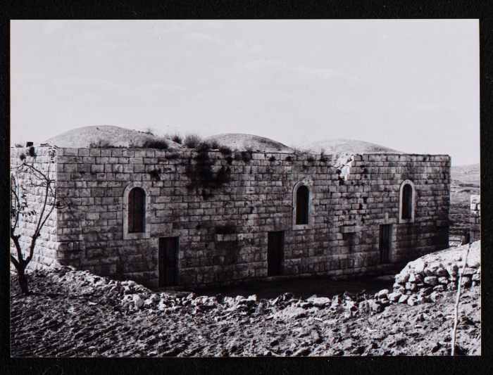 مشهد عام لِـ بيت قديم في قرية الجلجلية قضاء رام الله 