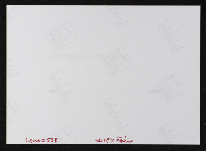 مشهد عام لتراكم الثلوج على الطريق بين رام الله وبيرزيت 