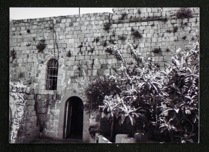 صورة من قصر آل سحويل في قرية عبوين
