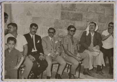الشاعر راجح السلفيتي وهو يغني في أحد أعراس بلدة سلفيت 