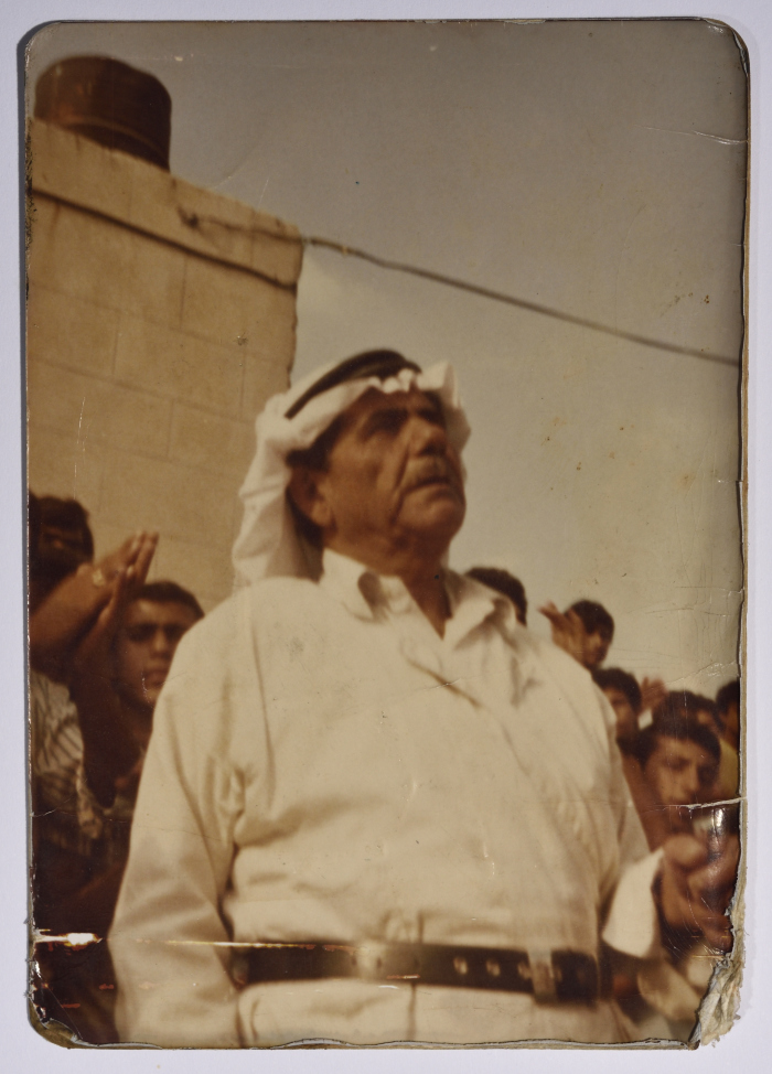 راجح السلفيتي في حفل زفاف في قرية قراوة بني زيد