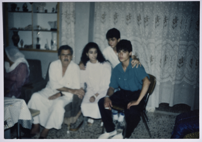 راجح السلفيتي وعائلته يوم خطبة ابنته ضحى