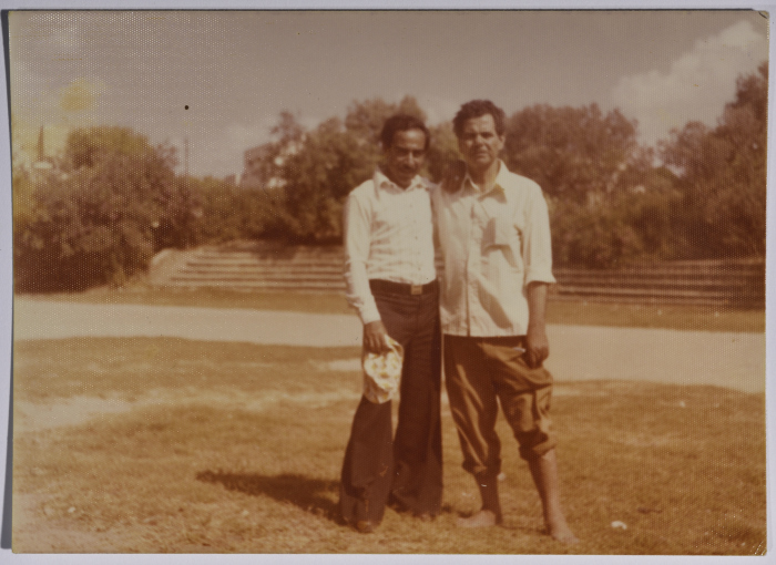 راجح السلفيتي مع صديقه في قلنسوة 