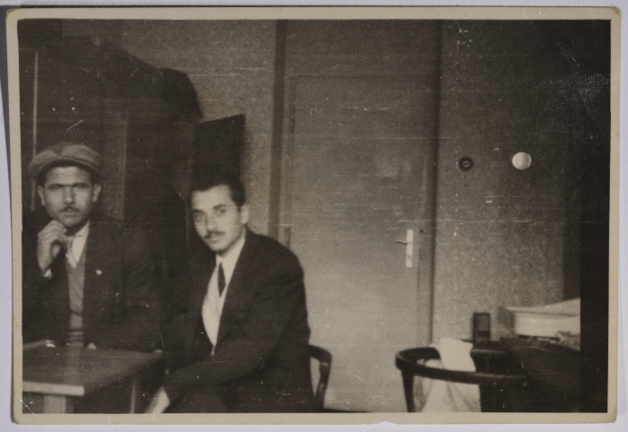 راجح السلفيتي مع صديقه في تشيكوسلوفاكيا