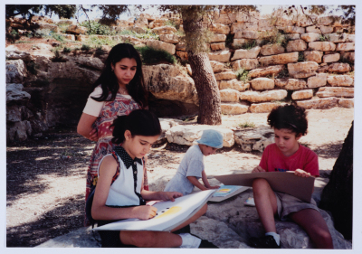 ورشات رسم للأطفال في المسرح الفلسطيني