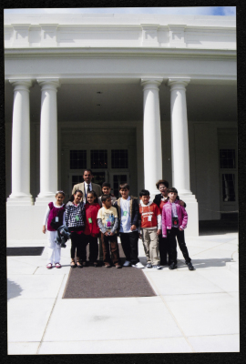 مجموعة من طلاب روضة الزهور في مدينة القدس