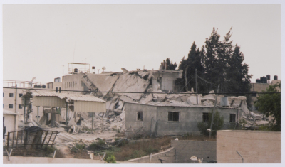 تدمير مقر الرئاسة الفلسطينية "المقاطعة" في رام الله عام 2002 