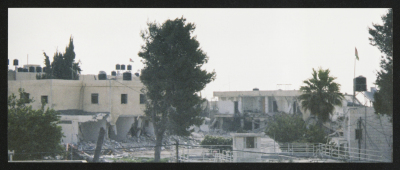 تدمير مبنى الرئاسة الفلسطينية "المقاطعة" في رام الله عام 2002 
