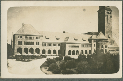 A Photograph of a Palace