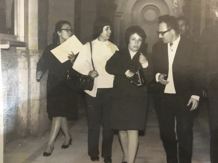 فهد القواسمي ومجموعة نساء