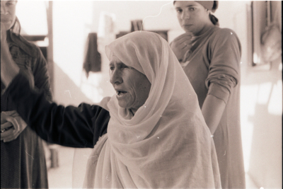 صورة شخصية لامرأه مسنة