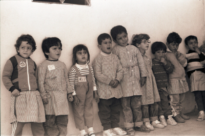 مجموعة اطفال داخل مدرسة بيت ساحور