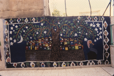 صور لطلبة المدرسة خلال صفوف دراسية وفعاليا متنوعة،مدرسة روضة الزهور،القدس،التسعينات 