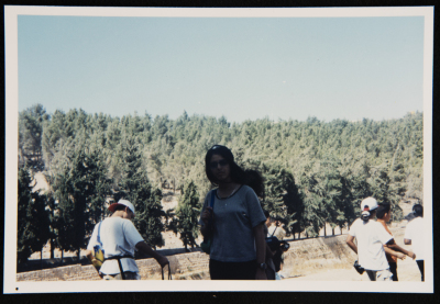 صورة لطلبة مسرح عناد في رحلة إلى مصر، 2001