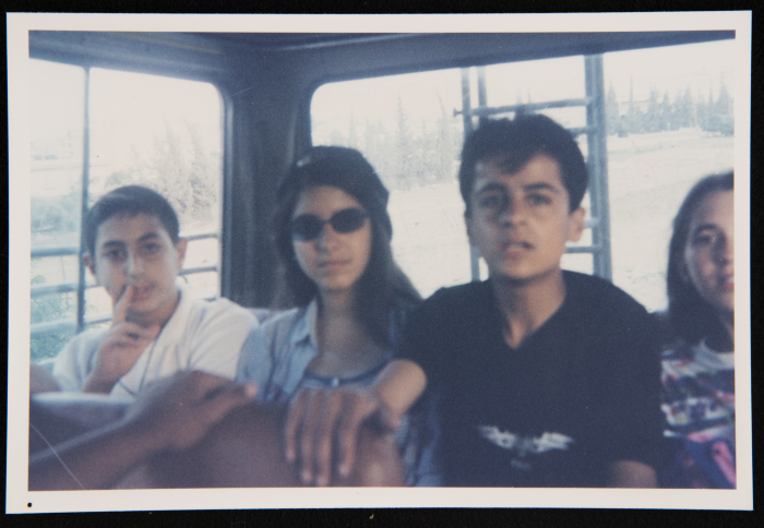 صورة لطلبة مسرح عناد في رحلة إلى مصر، 2001