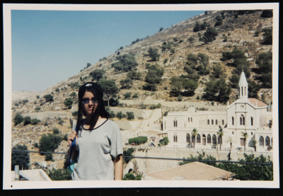 صورة لطلبة مسرح عناد في رحلة إلى مصر، 2001