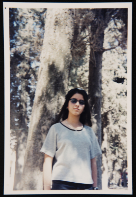 صورة لطلبة مسرح عناد في رحلة إلى مصر، 2001