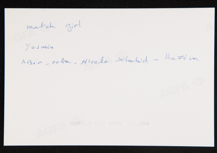  صورة من عرض مسرحية 