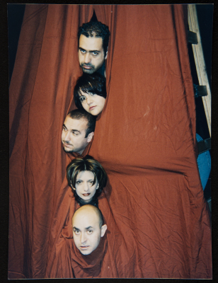 مسرحية منّا فينا