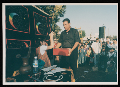 من مهرجان الدمى والعرائس الذي أقامه مسرح 