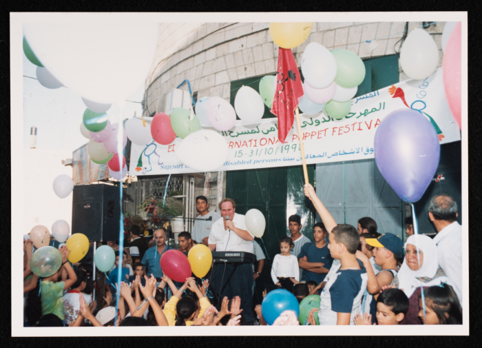 جولات الشوارع في مهرجان الدمى والعرائس