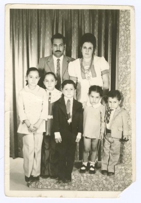 عائلة علي أبو خليل وميسر أبو السعود، الكويت، 1976