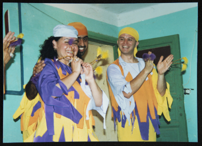 صورة من عرض مسرحي "كراكوزي" في المنيا، 2001
