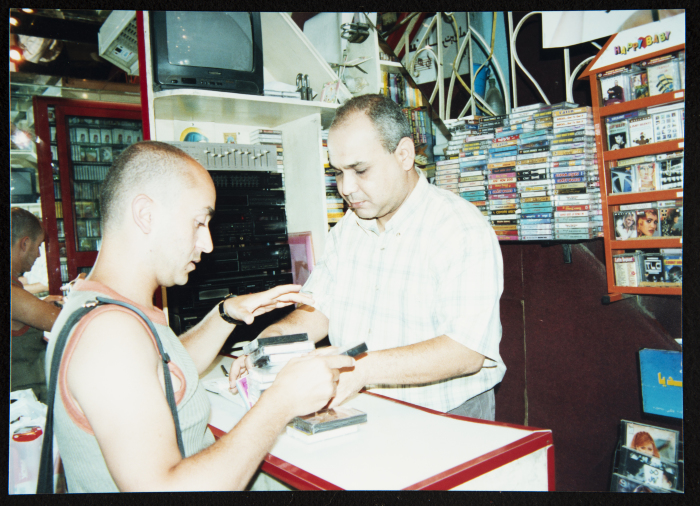 صورة من عرض مسرحي 