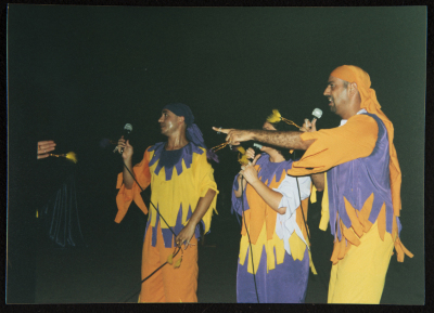 صورة من عرض مسرحي "كراكوزي" في المنيا، 2001
