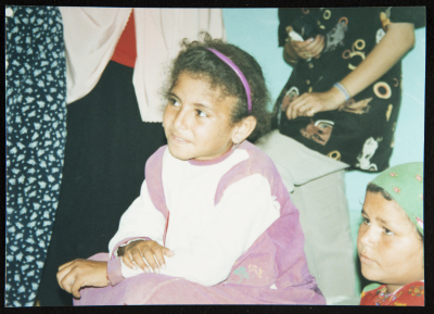 صورة من عرض مسرحي "كراكوزي" في المنيا، 2001
