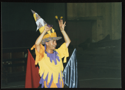 صورة من عرض مسرحي "كراكوزي" في المنيا، 2001
