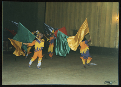 صورة من عرض مسرحي "كراكوزي" في المنيا، 2001
