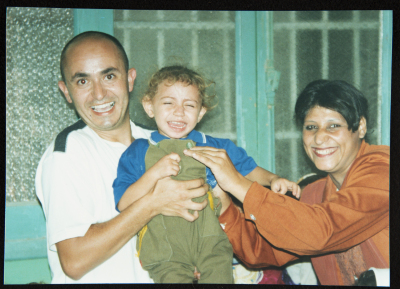 صورة من عرض مسرحي "كراكوزي" في المنيا، 2001
