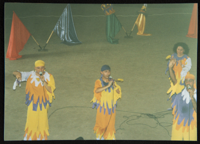 صورة من عرض مسرحي "كراكوزي" في المنيا، 2001
