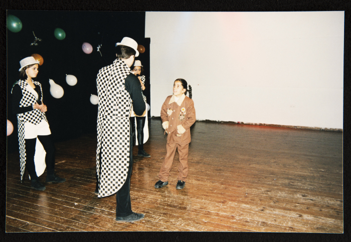 عرض مسرحية كراكوزي في القدس
