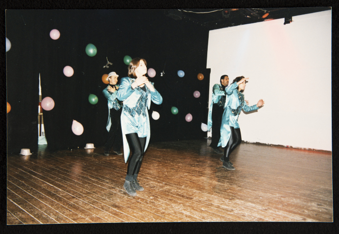 عرض مسرحية كراكوزي في القدس
