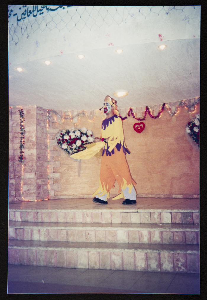 صورة من عرض مسرحية 