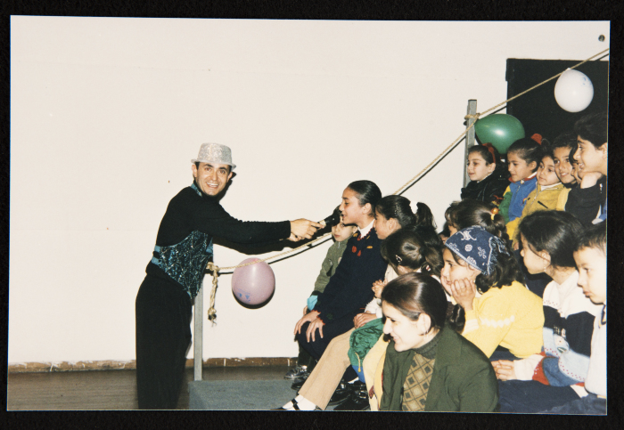 عرض مسرحية كراكوزي في القدس
