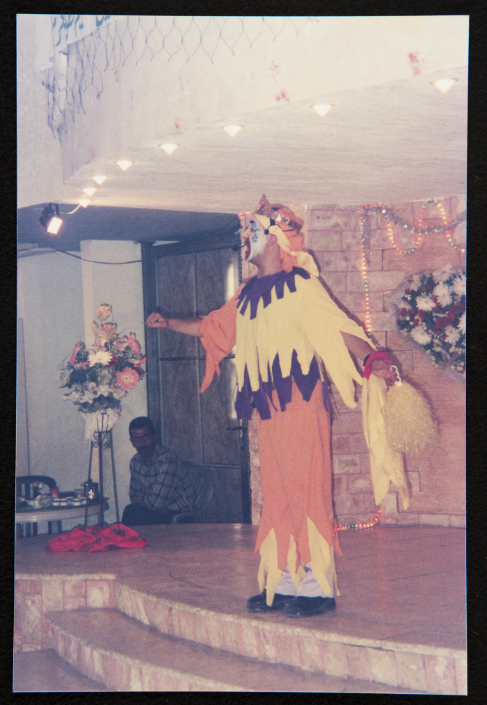 صورة من عرض مسرحية 