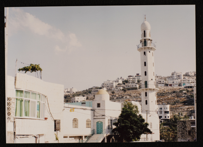 مسجد النبي العيص، سعير 