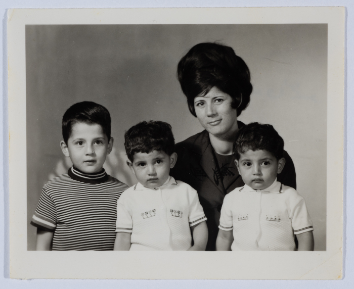 صالحة وبشار وبهاء وأحمد حواري